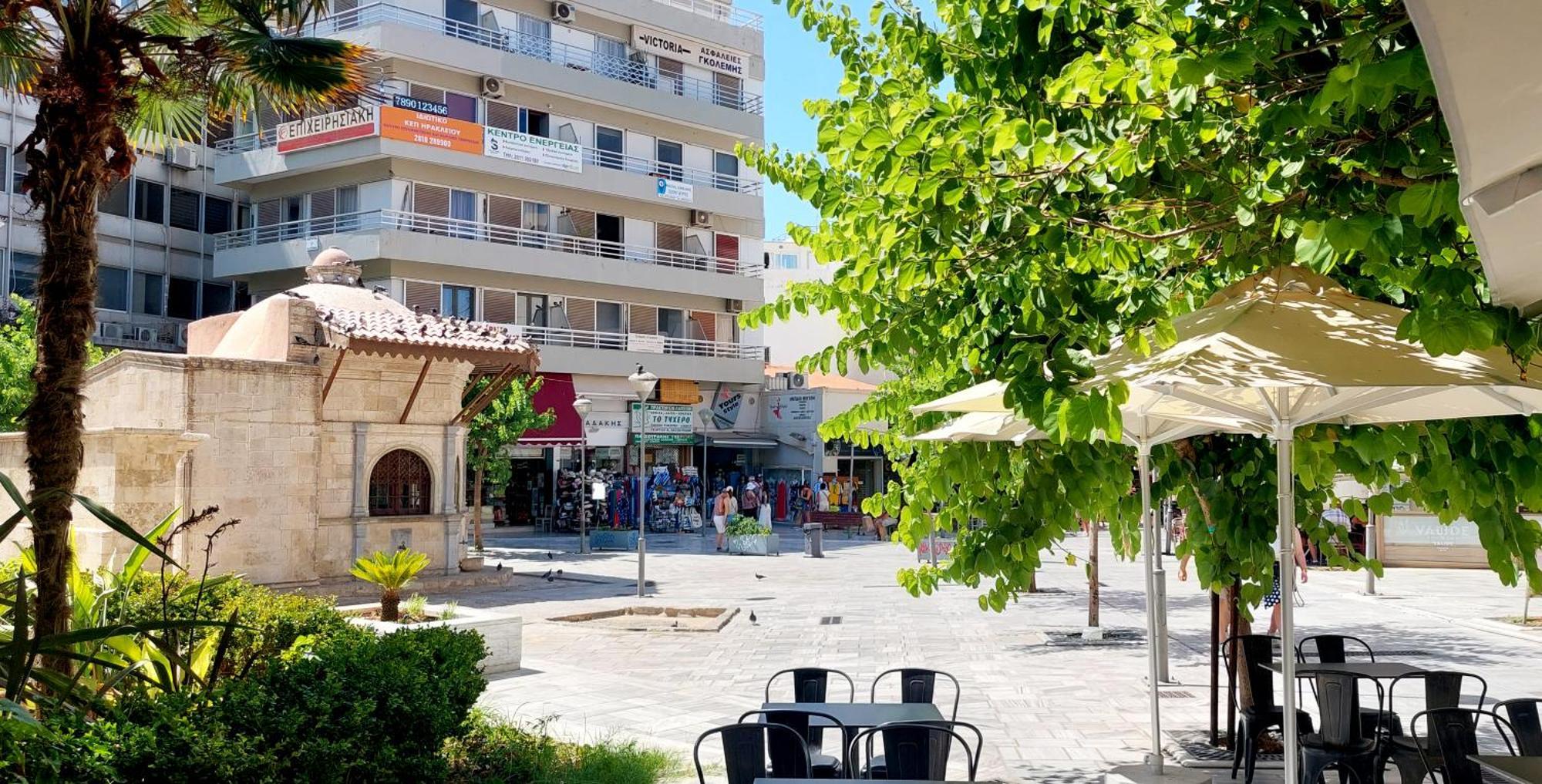 High End Suite At The Center Of Heraklion Buitenkant foto